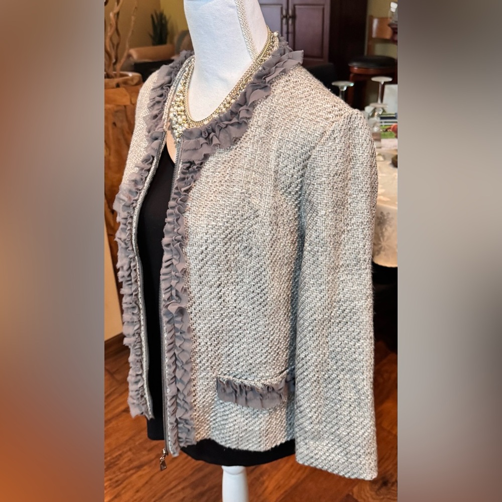 Mac & Jac Granite Gray Tweed Blazer with Frayed Trim and Tailored Fit - Picture 7 of 13